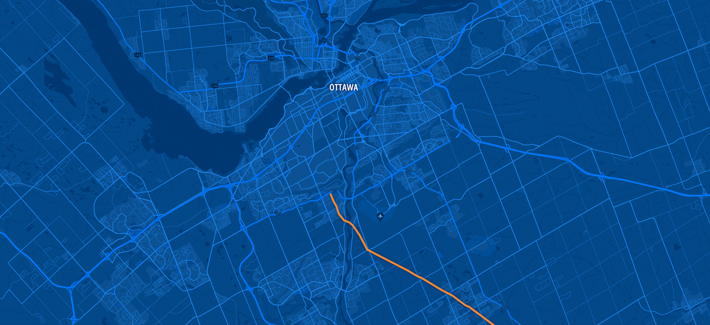 Une carte de la région d'Ottawa montrant le tracé du pipeline en direction nord-ouest, traversant la 19 juste au sud de l'aéroport et se terminant à la route 22.